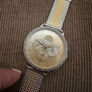 Guess women watch beautiful used once in perfect condition